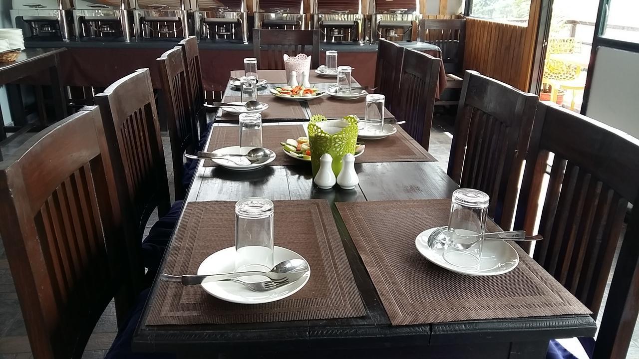 פוקהרה Hotel The Coast מראה חיצוני תמונה
