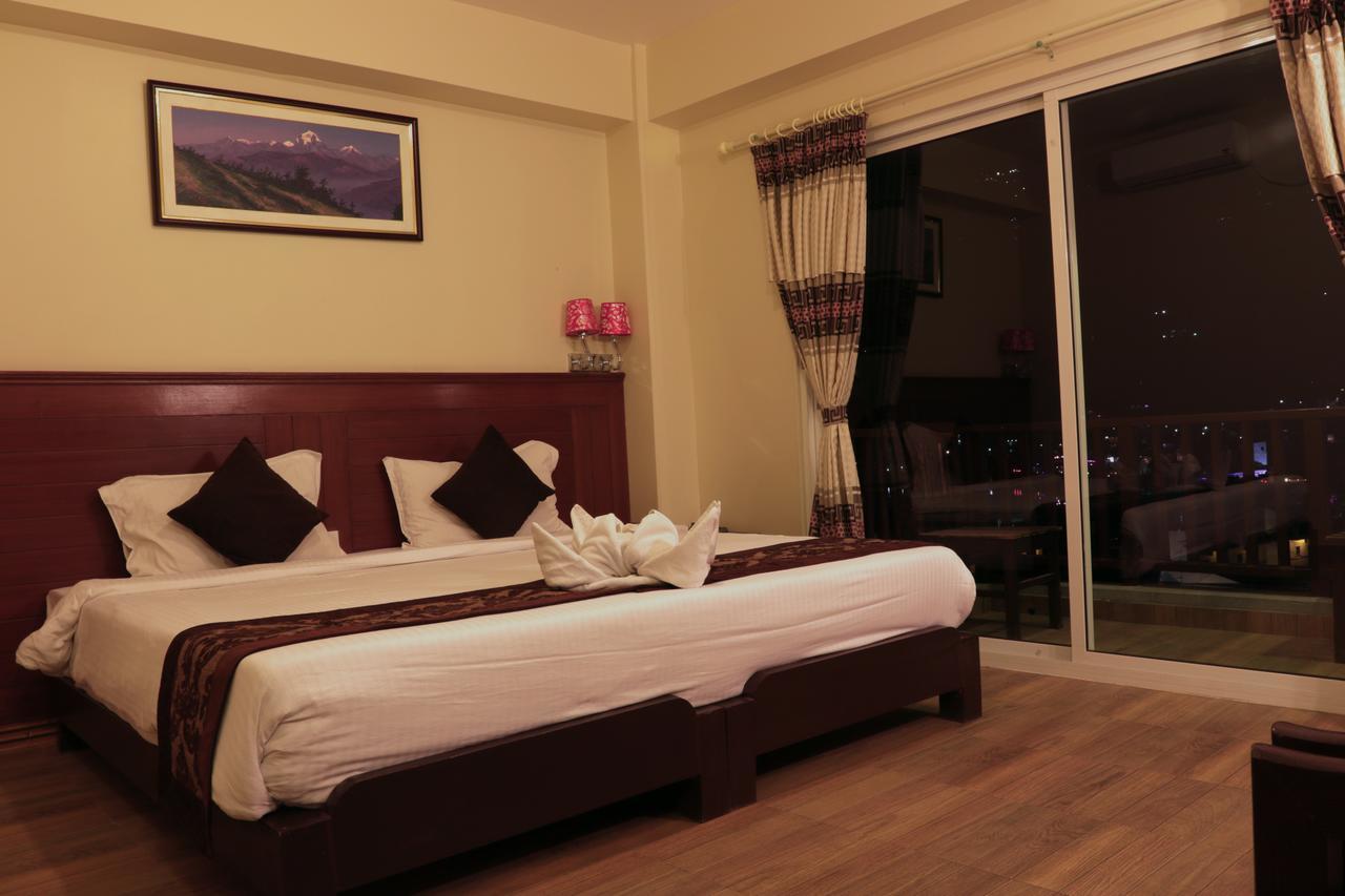 פוקהרה Hotel The Coast מראה חיצוני תמונה