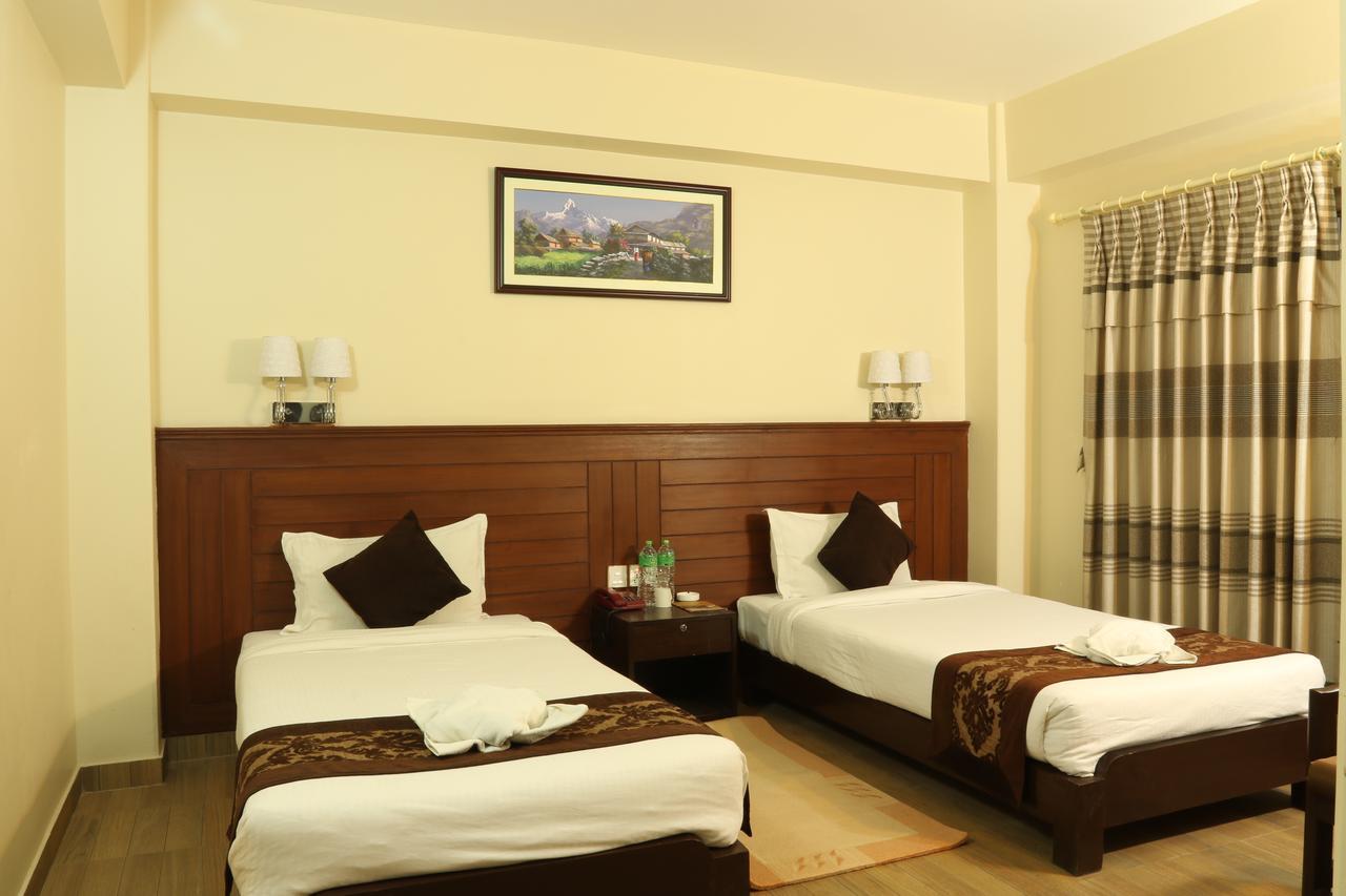 פוקהרה Hotel The Coast מראה חיצוני תמונה