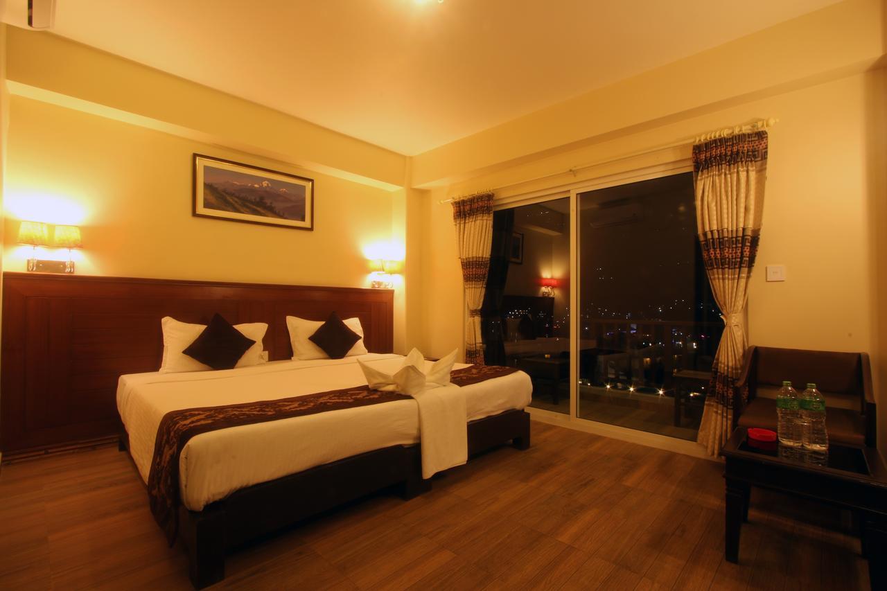 פוקהרה Hotel The Coast מראה חיצוני תמונה