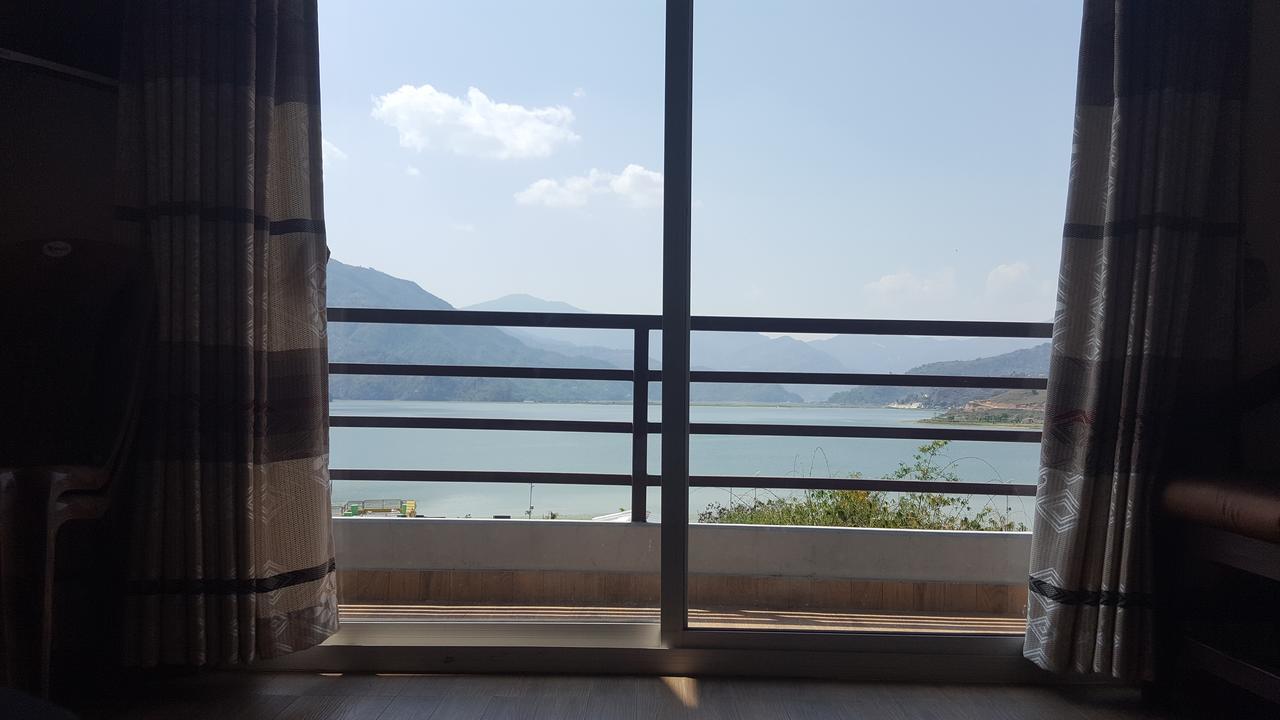 פוקהרה Hotel The Coast מראה חיצוני תמונה
